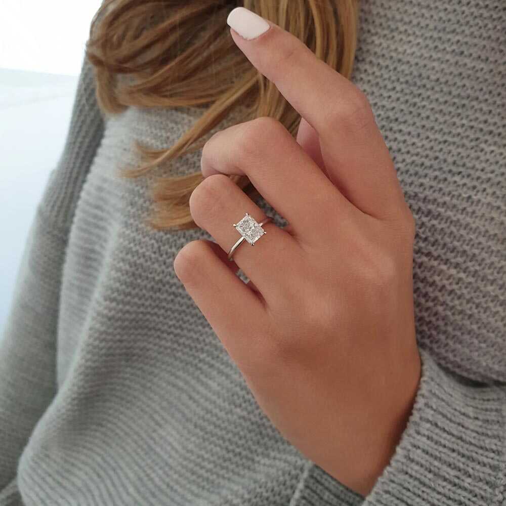 The Most Popular Carat Size for Diamond Engagement Rings