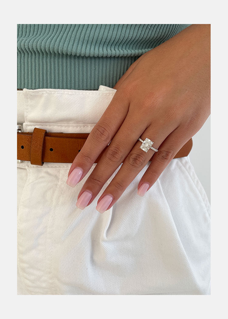 Unique Features of Contemporary Engagement Rings