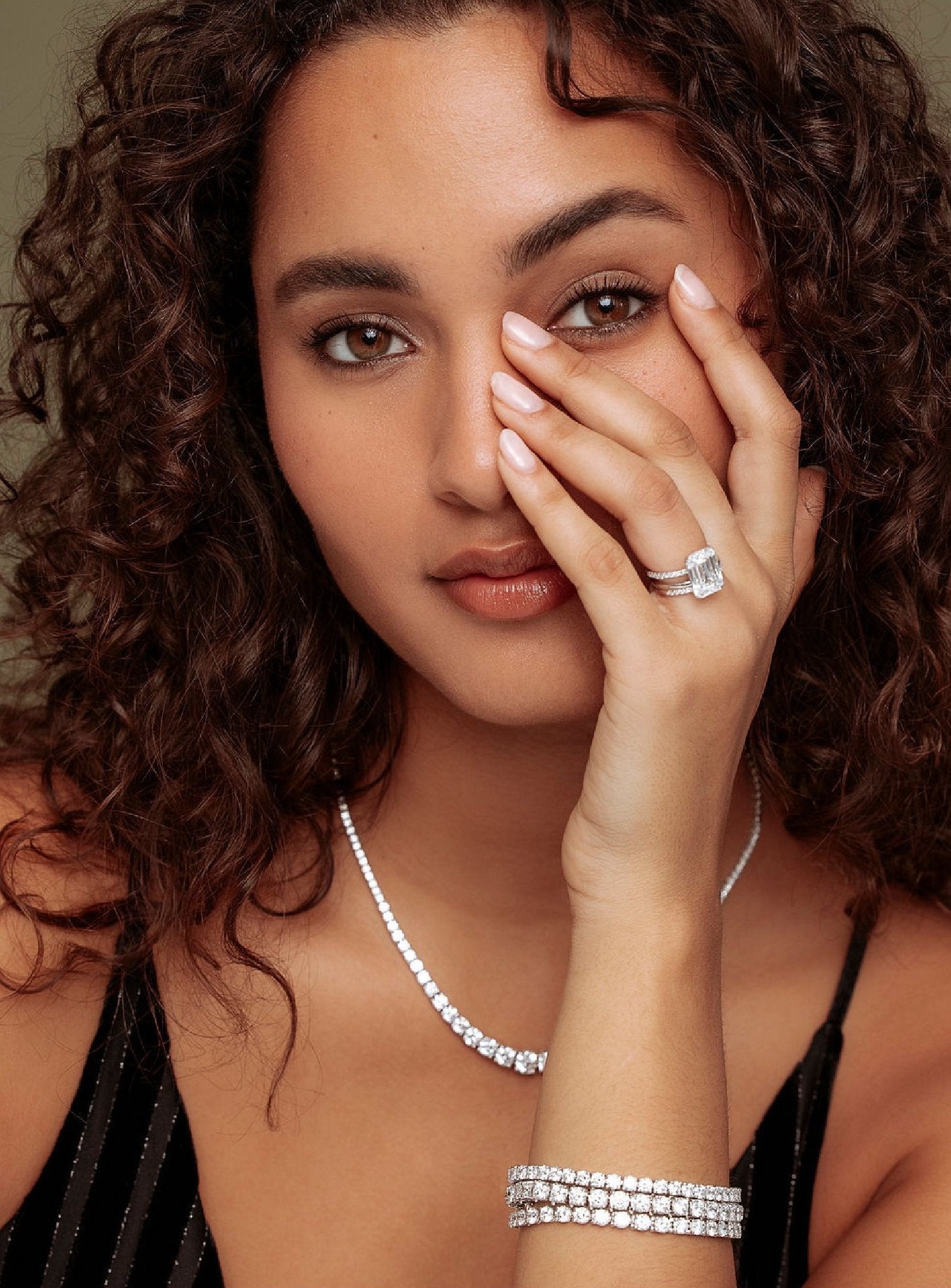 7 Factors to Consider When Buying Engagement Rings