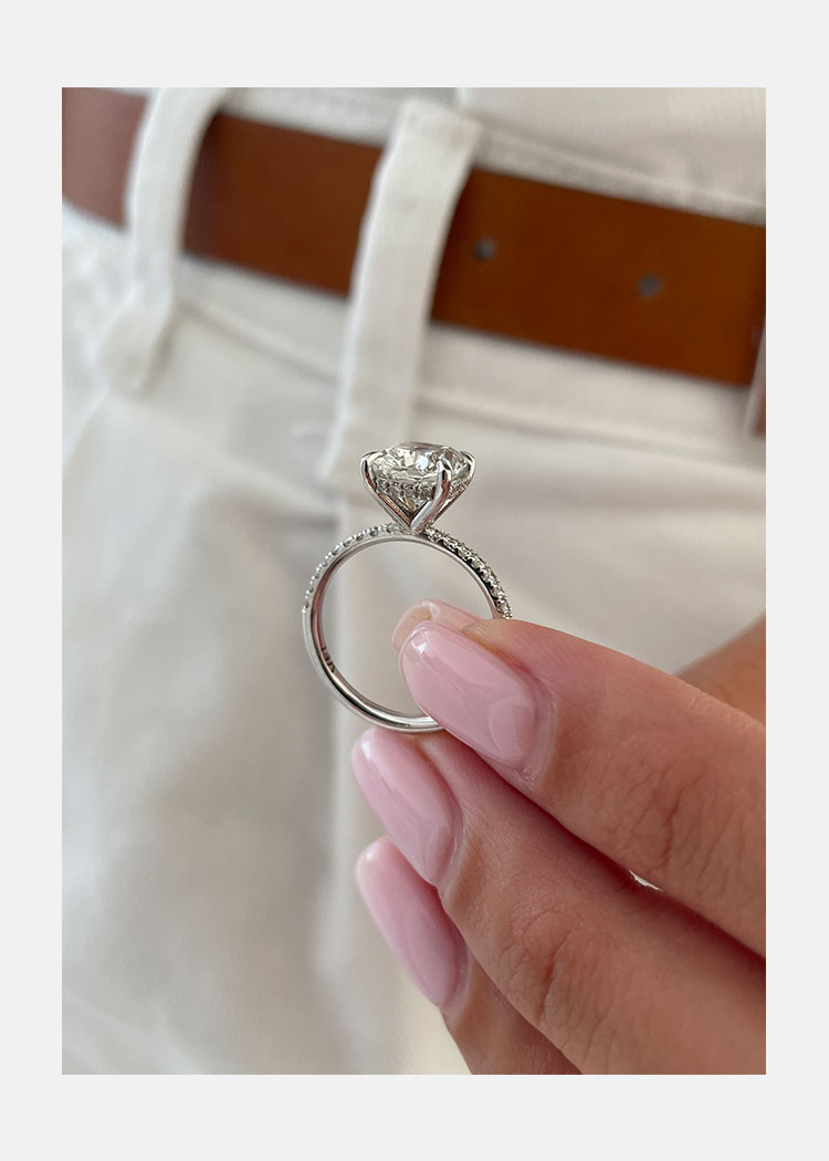 White Gold Engagement Rings: A World's Obsession