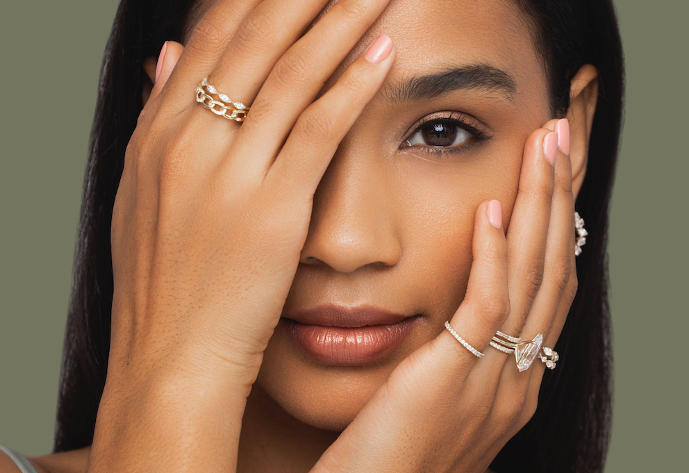 White Gold vs Yellow Gold: Key Differences in Color & Value