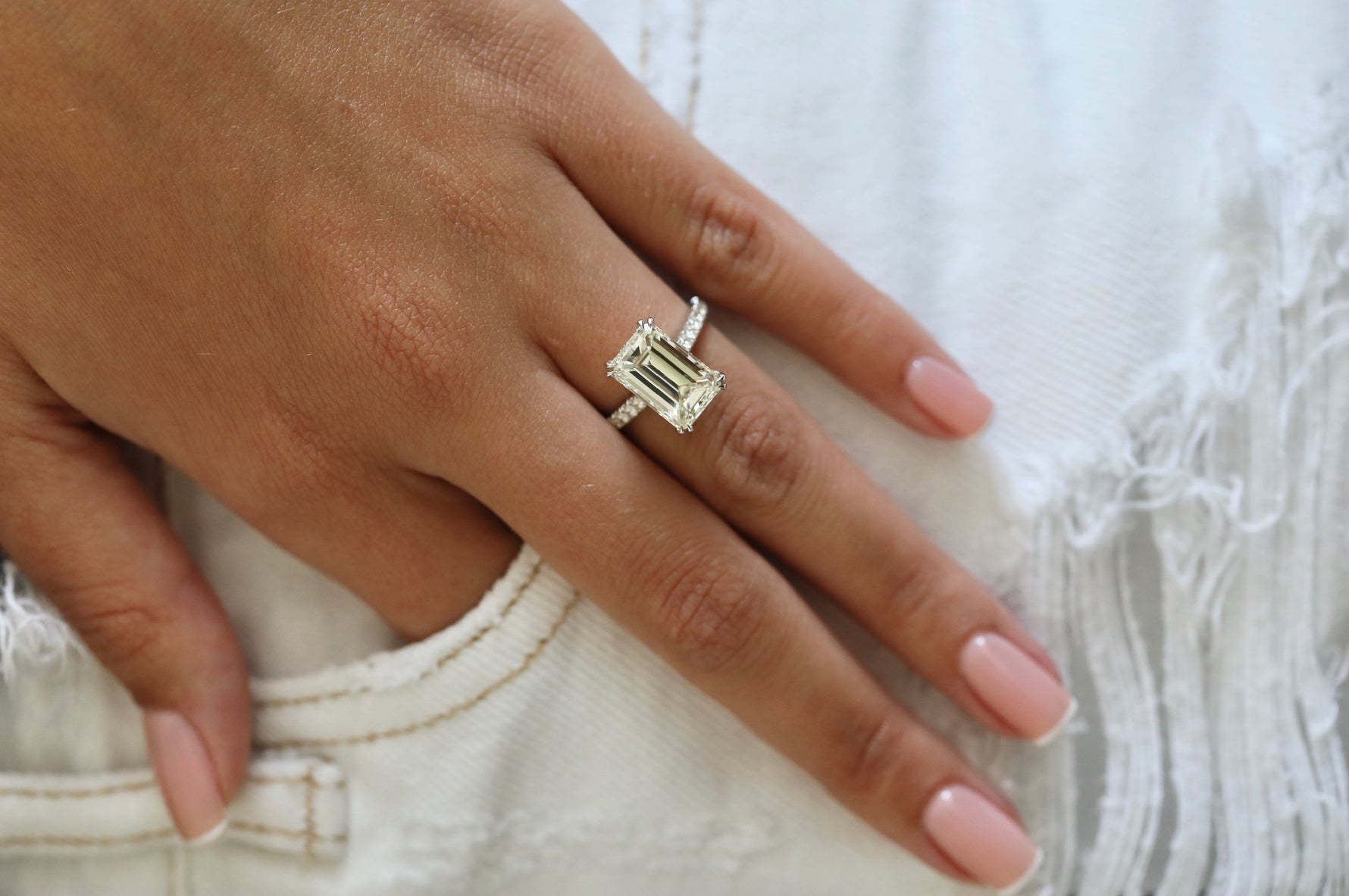 How to Tell if Your Ring Is Too Big or Too Small: Simple Tips for the Perfect Fit