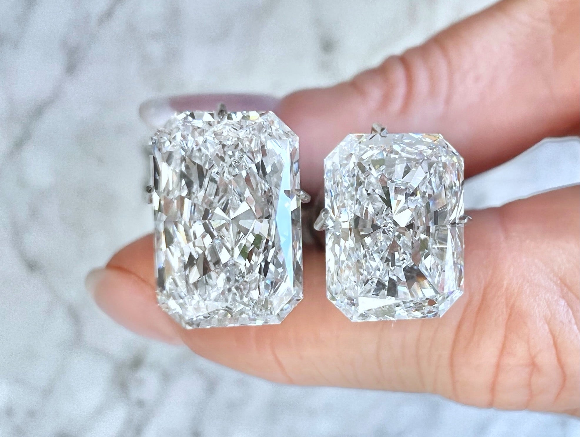 Simulated, Lab-Grown, or Natural Diamonds: What’s the Difference?