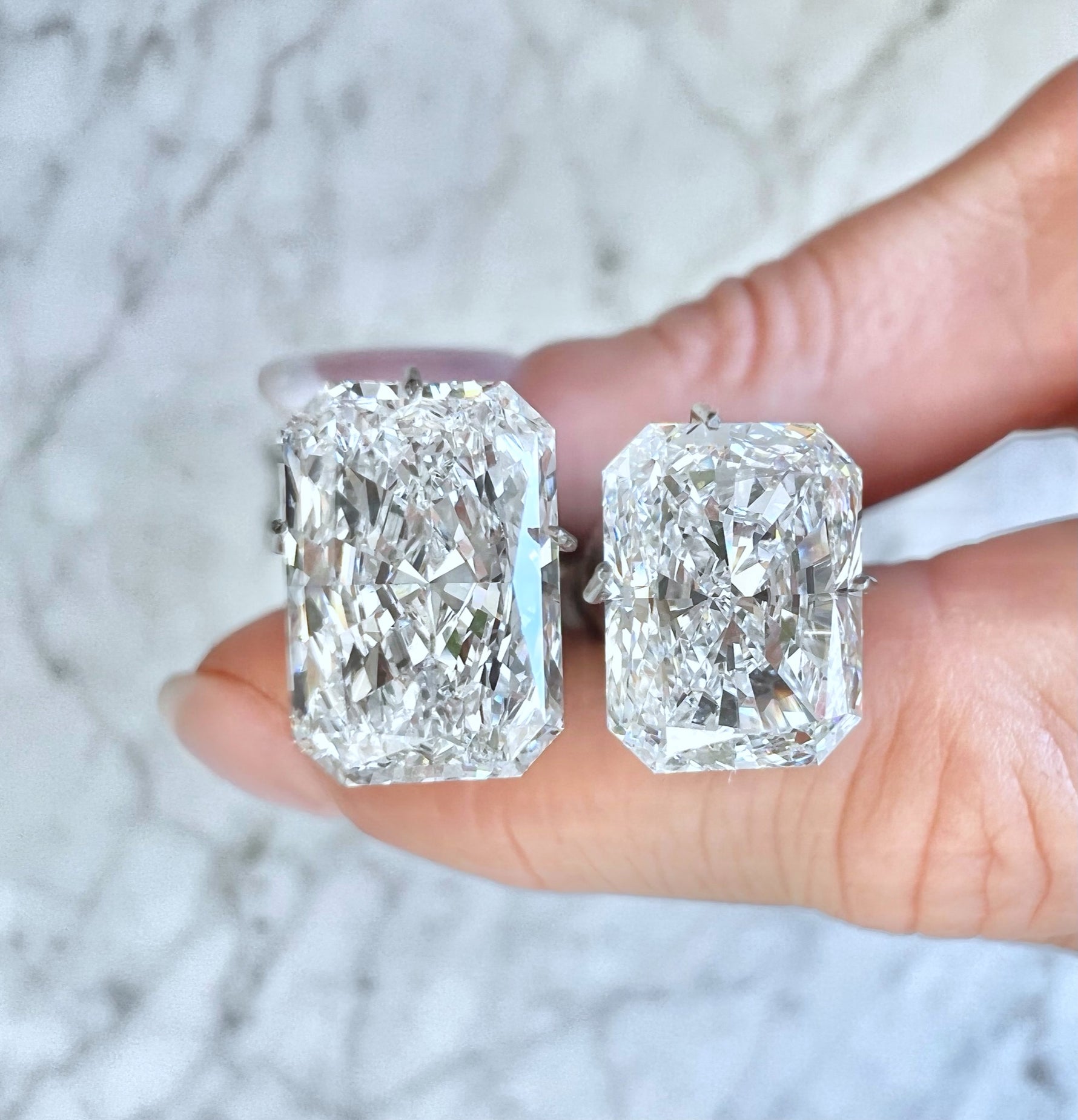 Simulant Diamonds vs Lab-Grown Diamonds: Which One Should You Choose?
