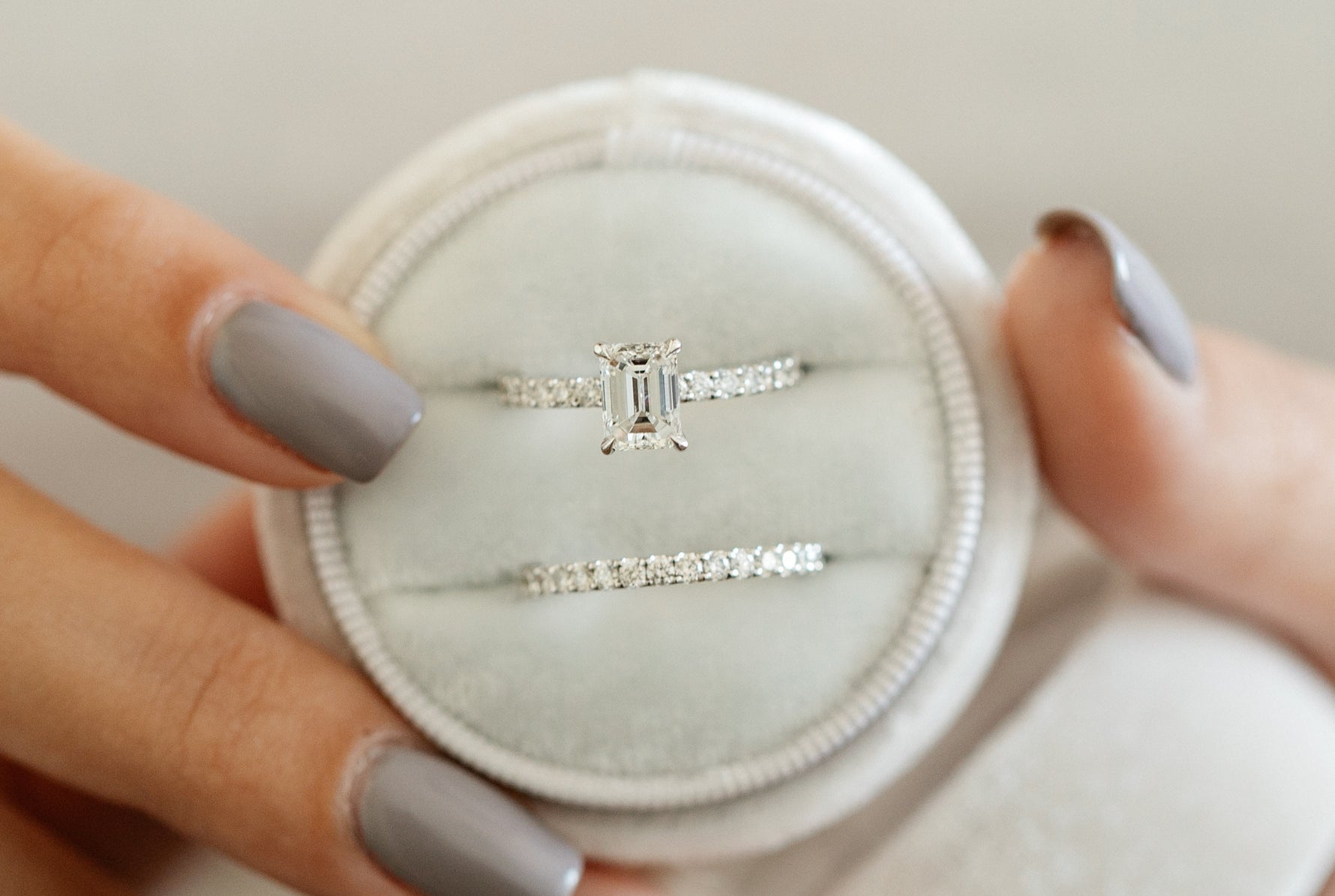 7 Best Wedding Bands for Emerald Cut Rings: How to Pair Them Beautifully