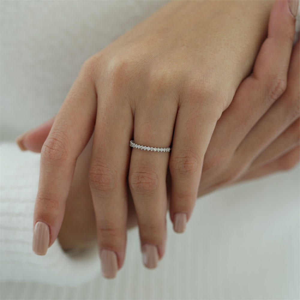 Choosing a Wedding Band to Pair with your Engagement Ring