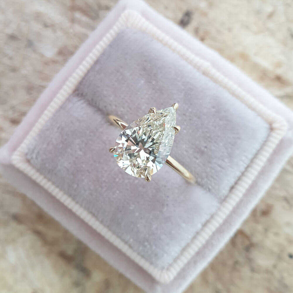 3 carat pear shaped diamond - The perfect choice for the fashion forward