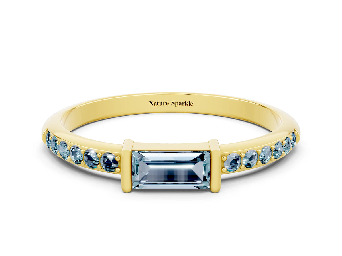 Baguette Aquamarine Pavé Band in Yellow gold with Bar Setting