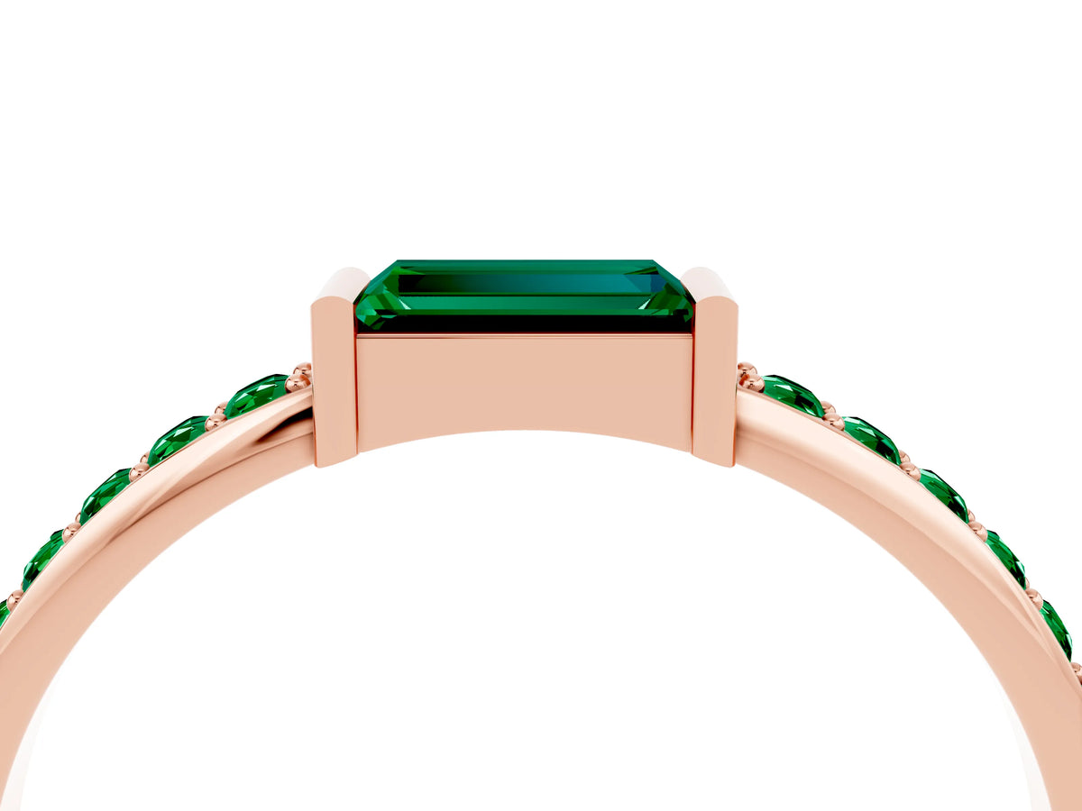 Baguette Emerald Pavé Band in Rose gold with Bar Setting_4