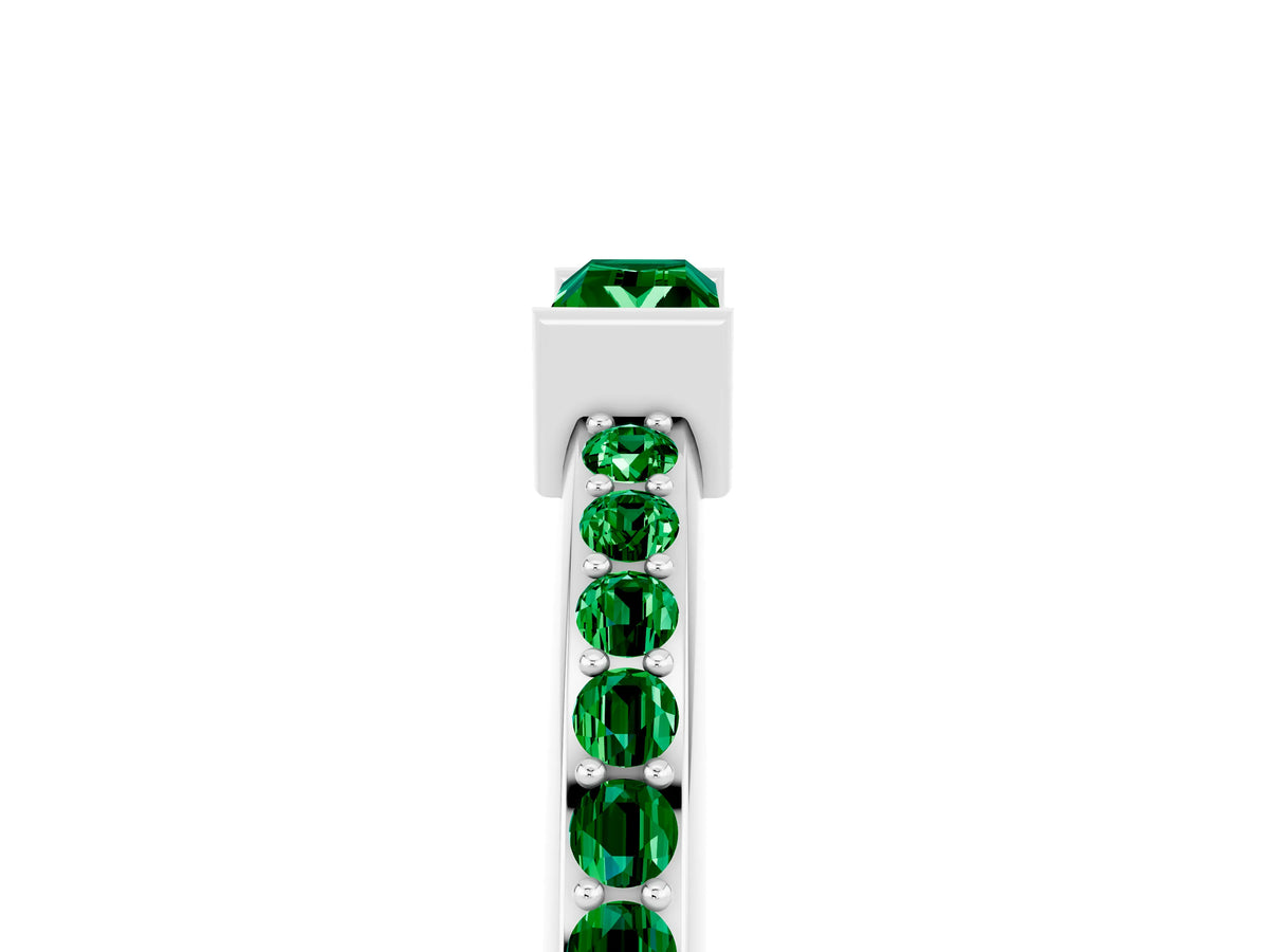 Baguette Emerald Pavé Band in White gold with Bar Setting_5