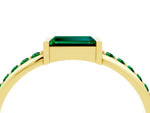 Baguette Emerald Pavé Band in Yellow gold with Bar Setting_4