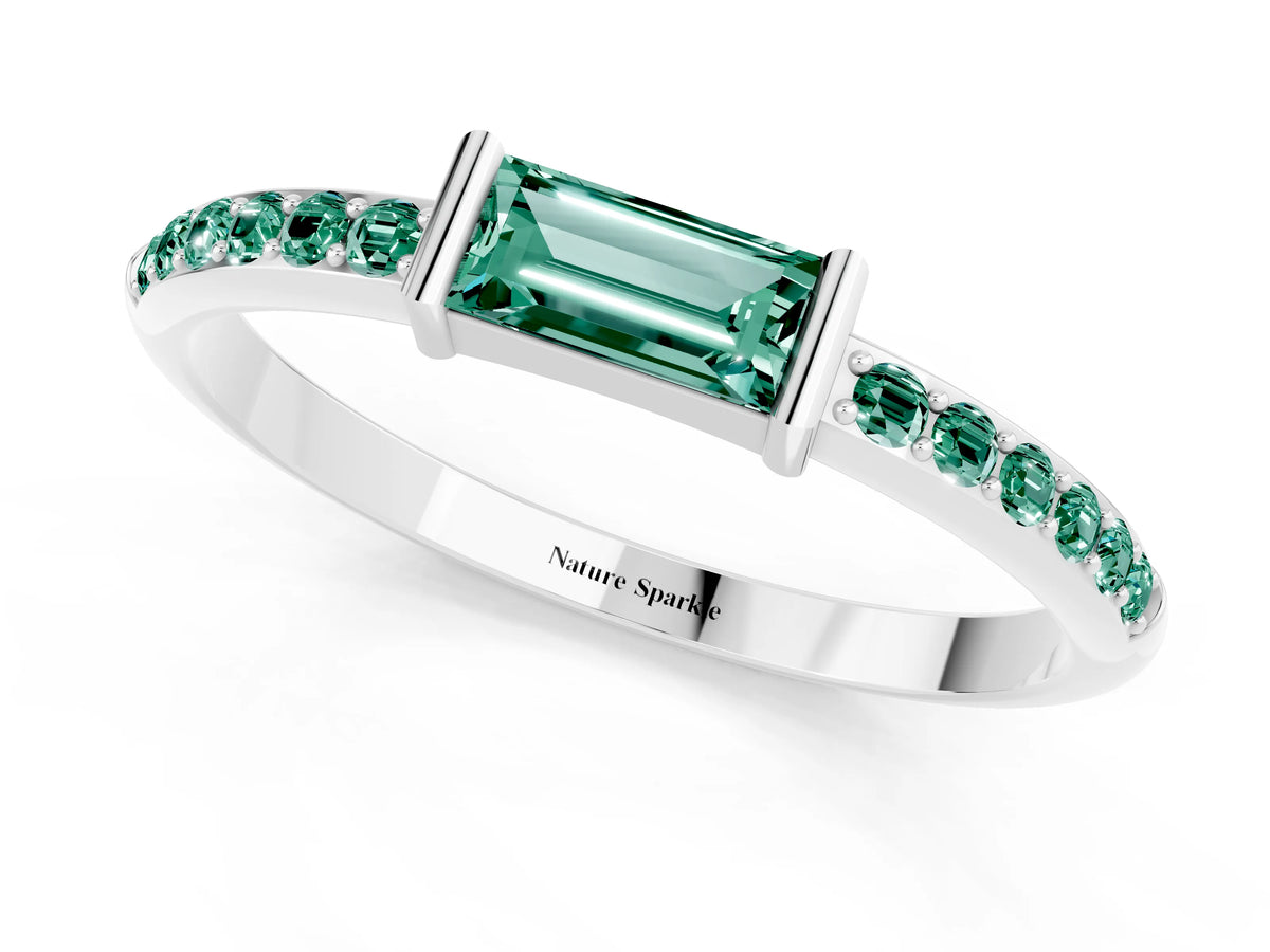 Baguette Green Sapphire Pavé Band in Platinum with Bar Setting_1