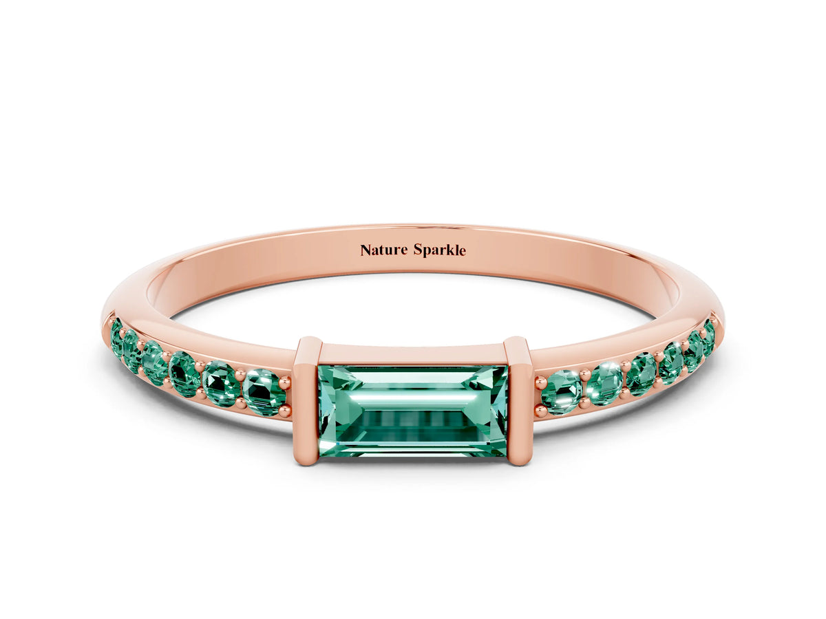 Baguette Green Sapphire Pavé Band in Rose gold with Bar Setting