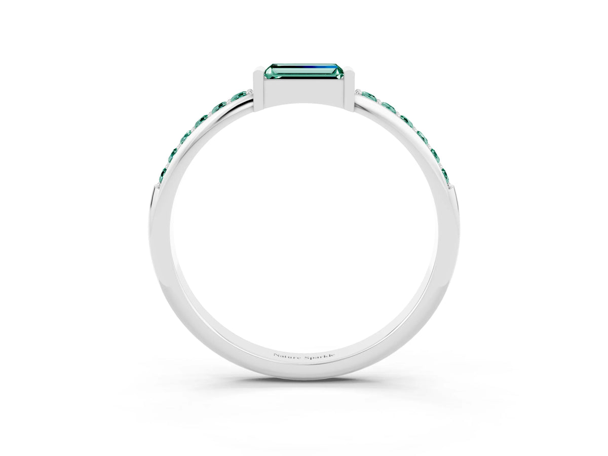 Baguette Green Sapphire Pavé Band in White gold with Bar Setting_3