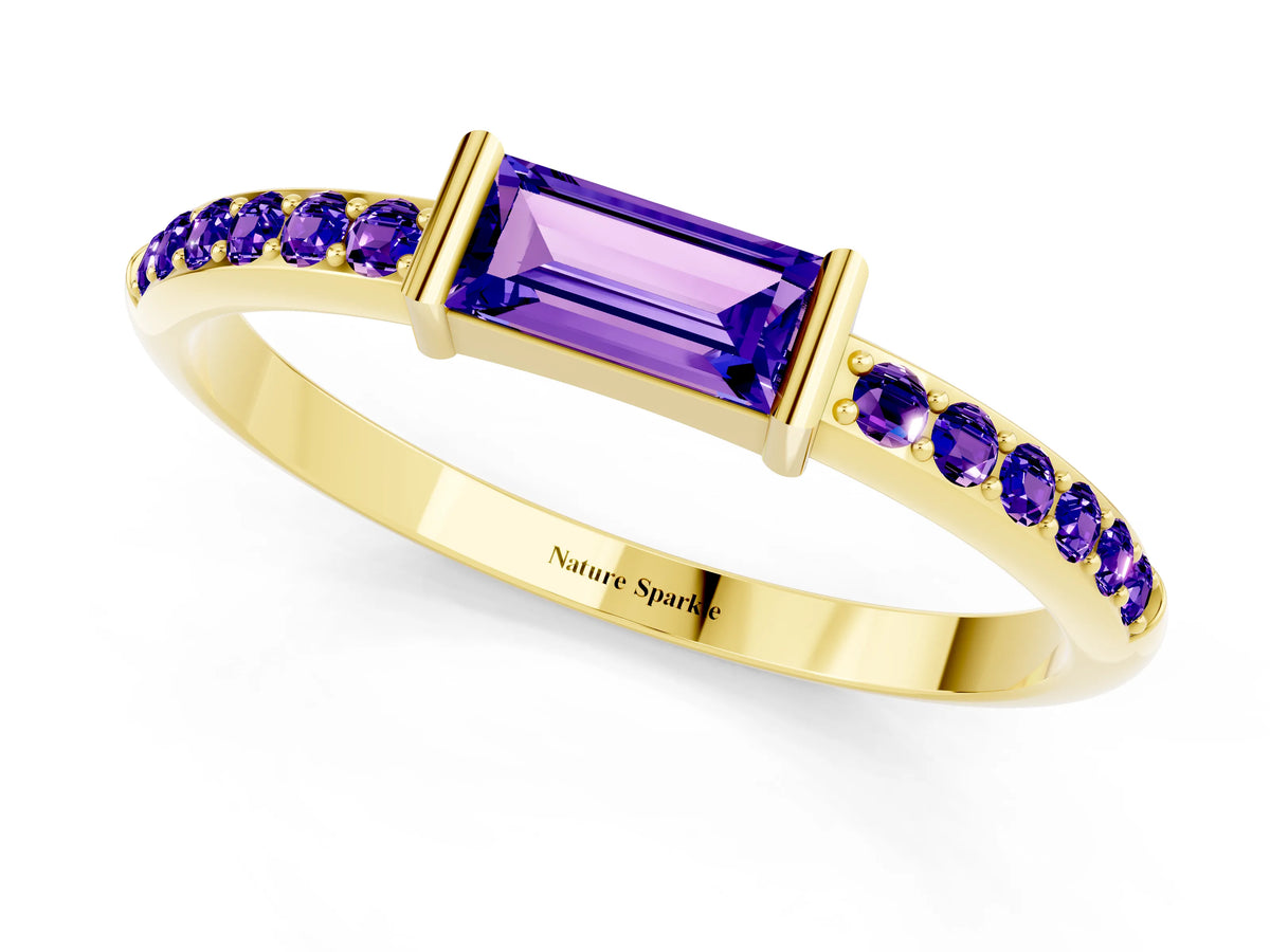 Baguette Tanzanite Pavé Band in Yellow gold with Bar Setting_1