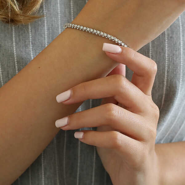 Tennis bracelet illusion: 1.8 ct round brilliant diamonds