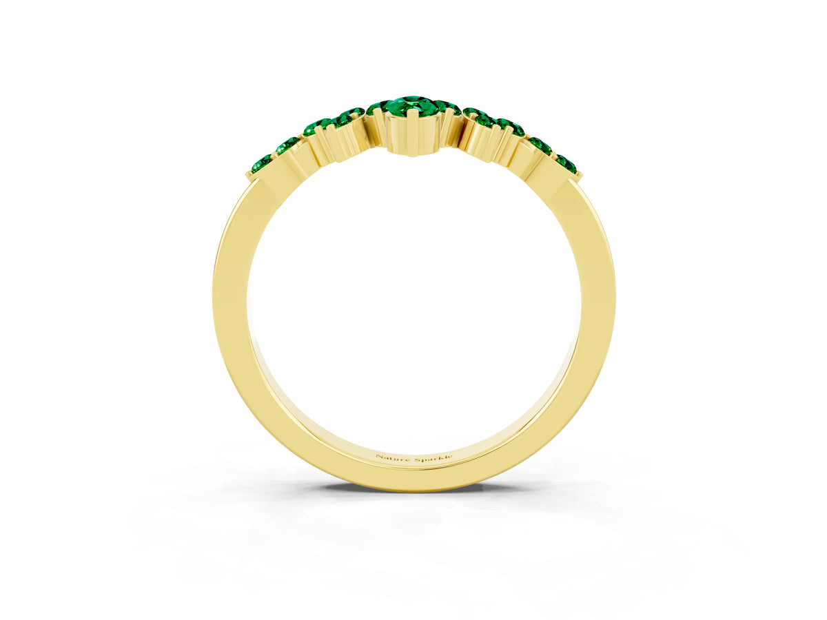 Marquise and Round Emerald Chevron Band in Yellow gold with Prong Setting_3