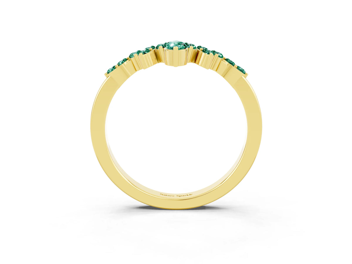 Marquise and Round Green Sapphire Chevron Band in Yellow gold with Prong Setting_3