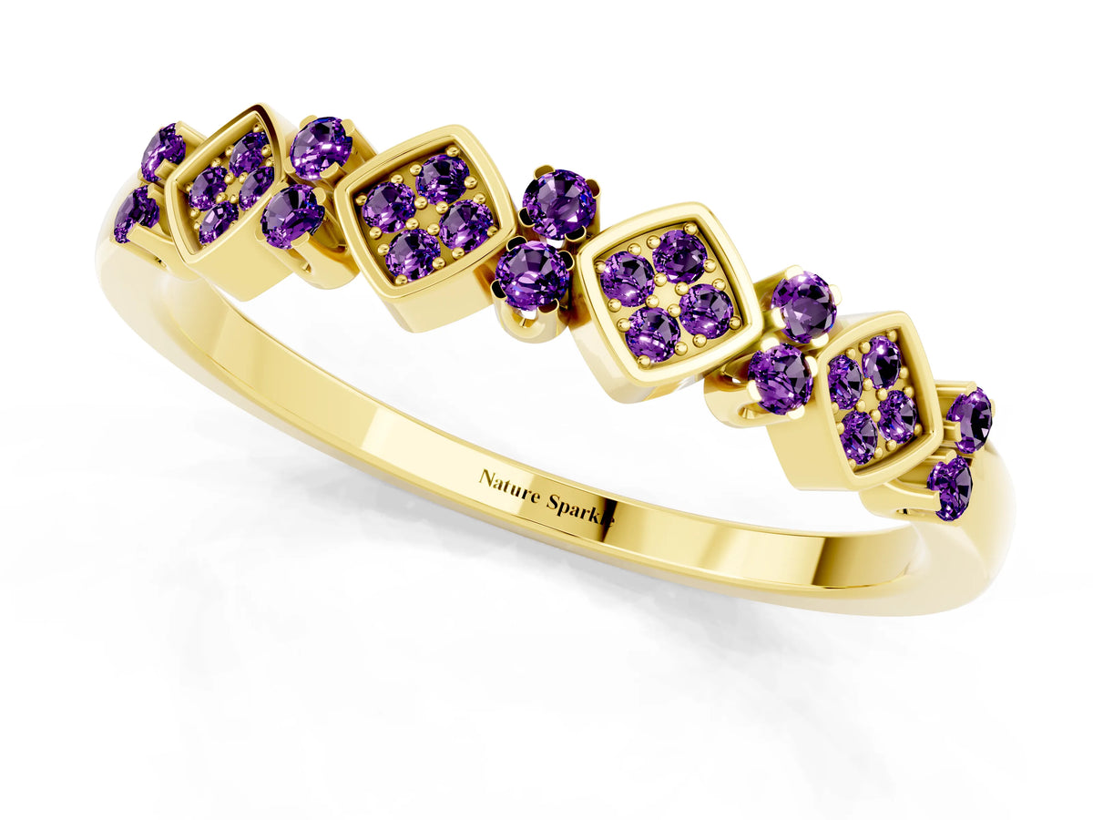 Pavé Cushion Amethyst Cluster Eternity Band in Yellow gold with Prong Setting_1