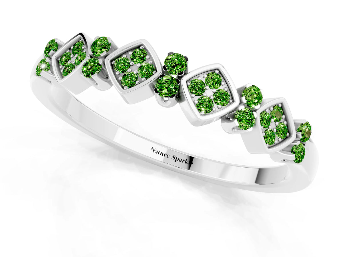Pavé Cushion Peridot Cluster Eternity Band in Silver with Prong Setting_1