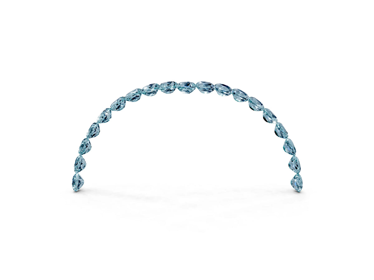 Pavé Round Aquamarine Chevron Band in Platinum with Shared Prong Setting_3