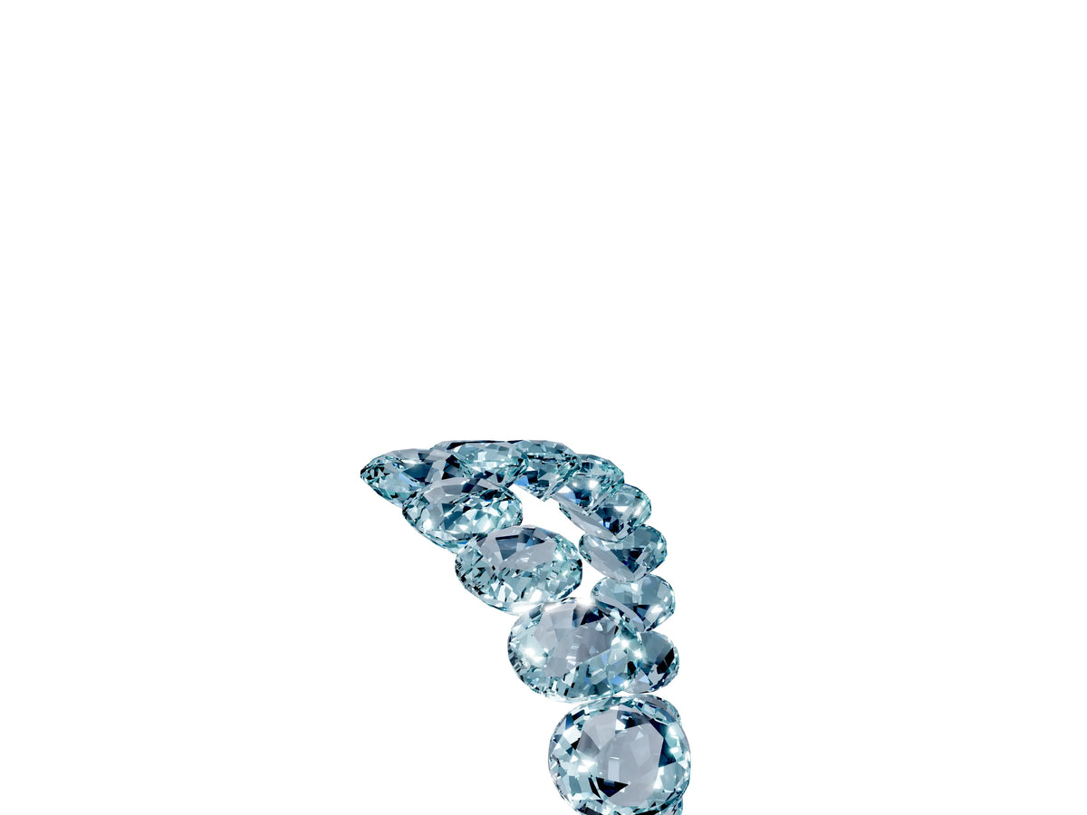 Pavé Round Aquamarine Chevron Band in Rose gold with Shared Prong Setting_5