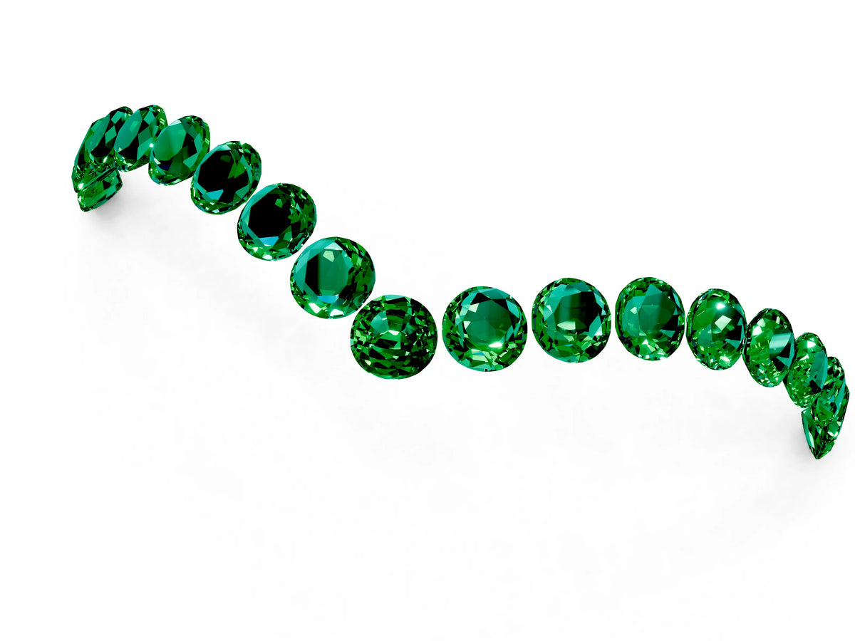 Pavé Round Emerald Chevron Band in White gold with Shared Prong Setting_1