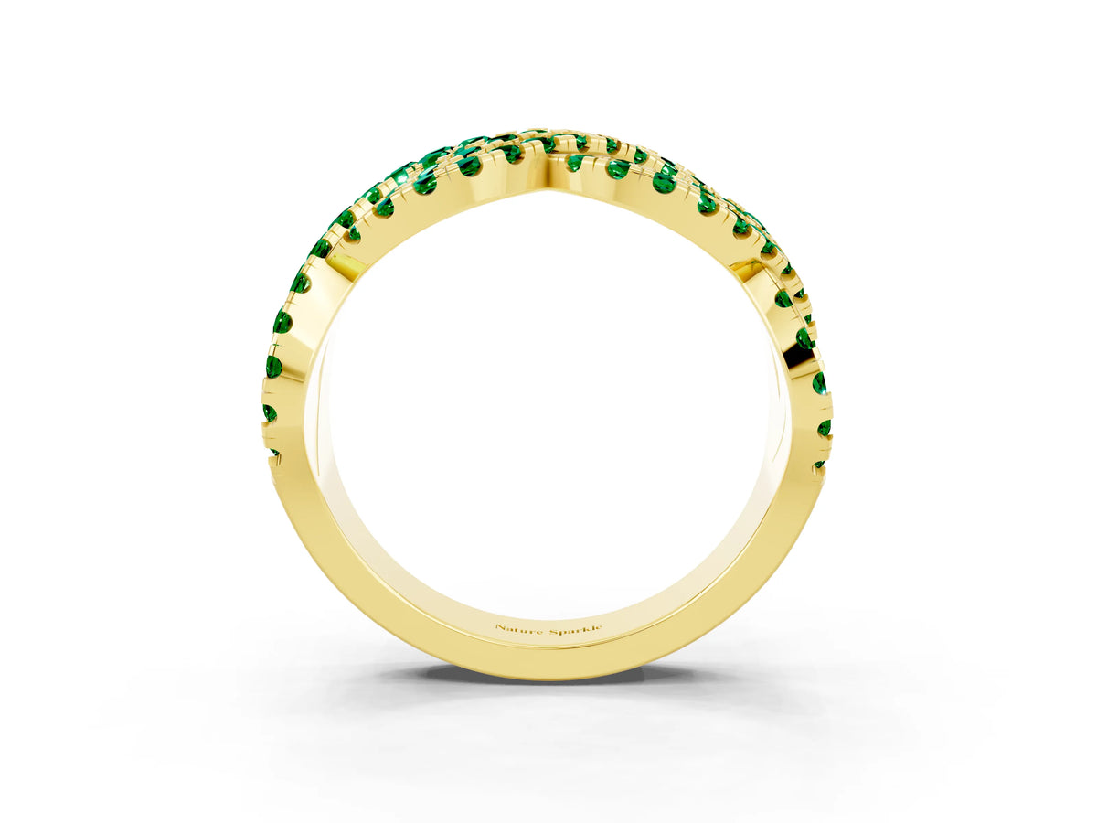 Pavé Round Emerald Infinity Twist Band in Yellow gold with Shared Prong Setting_3