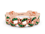 Pavé Round Emerald Interlocking Eternity Band in Rose gold with Bezel Prong Setting