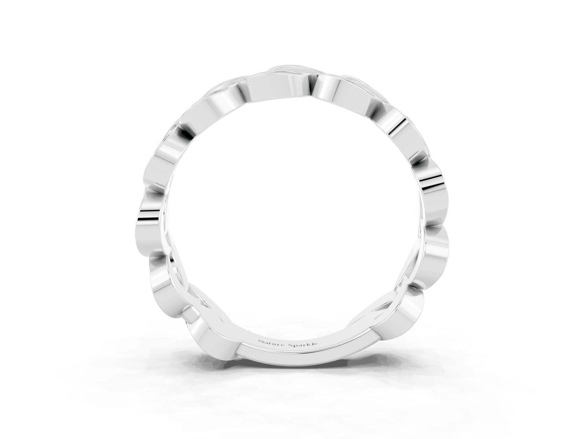 Pavé Round Emerald Interlocking Eternity Band in Silver with Bezel Prong Setting_3