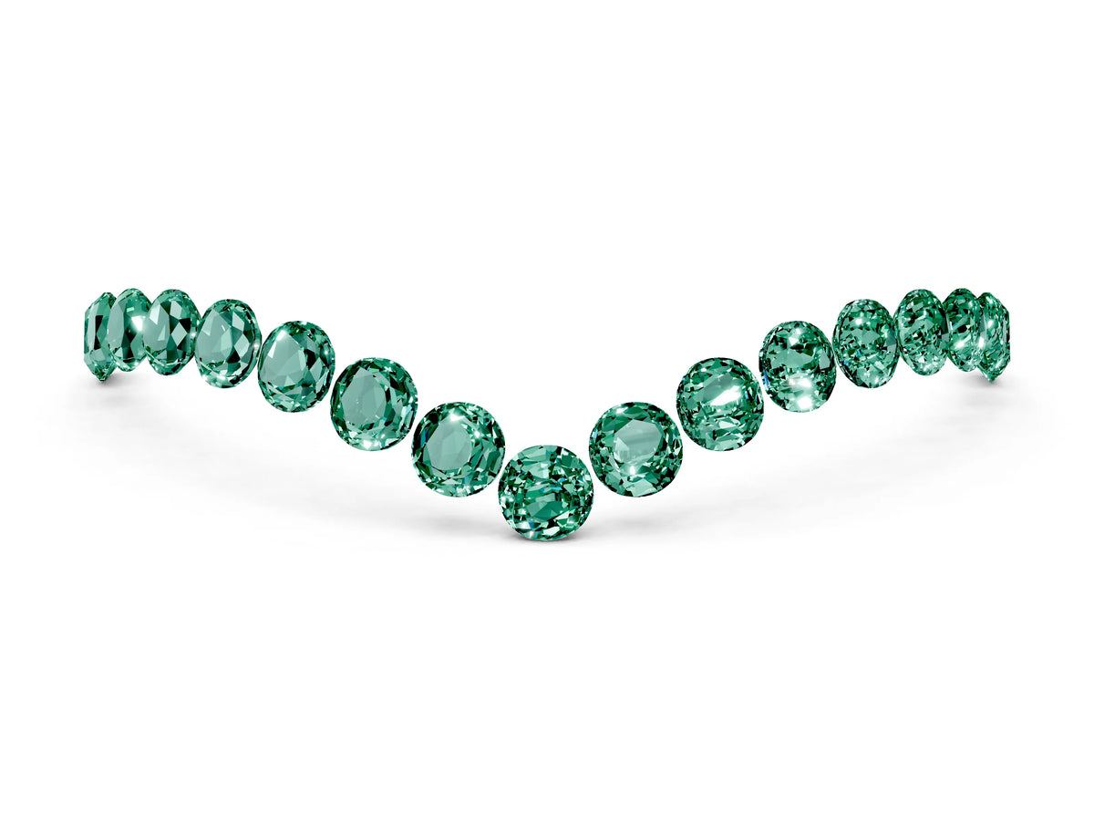 Pavé Round Green Sapphire Chevron Band in White gold with Shared Prong Setting
