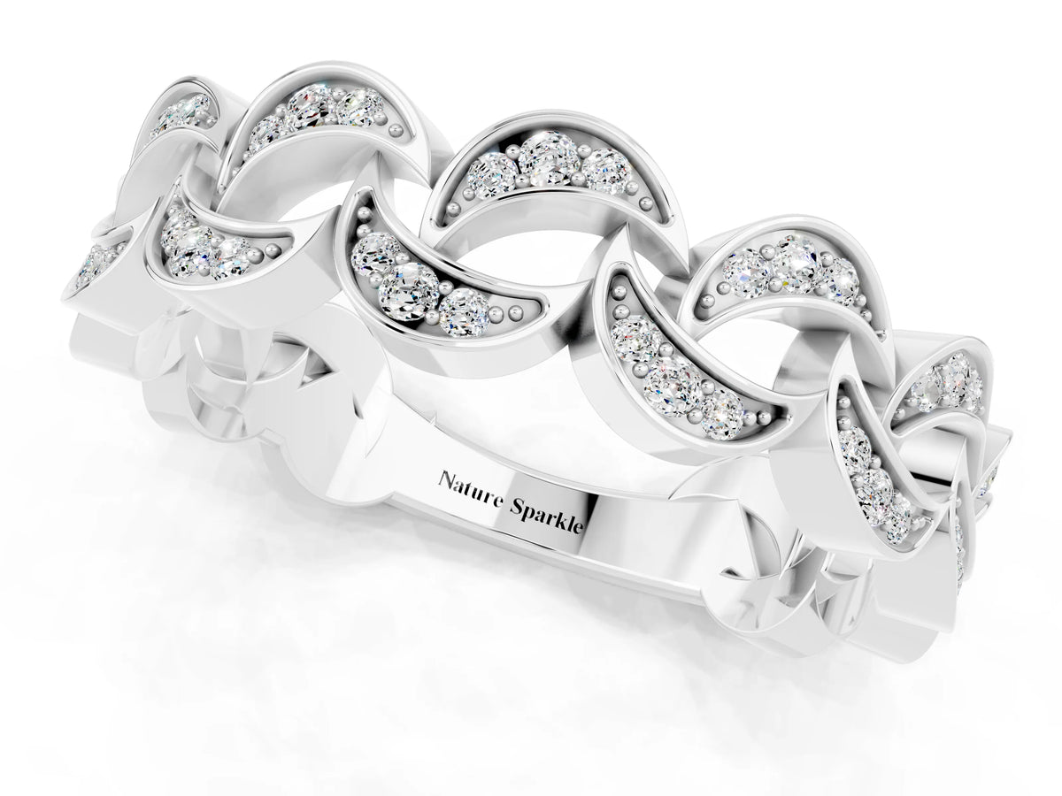 Pavé Round Moissanite Interlocking Eternity Band in Platinum with Bezel Prong Setting_1