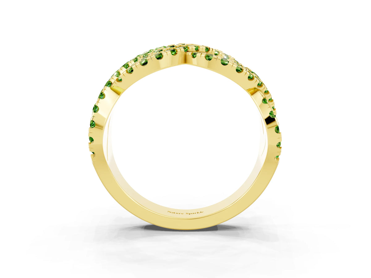 Pavé Round Peridot Infinity Twist Band in Yellow gold with Shared Prong Setting_3