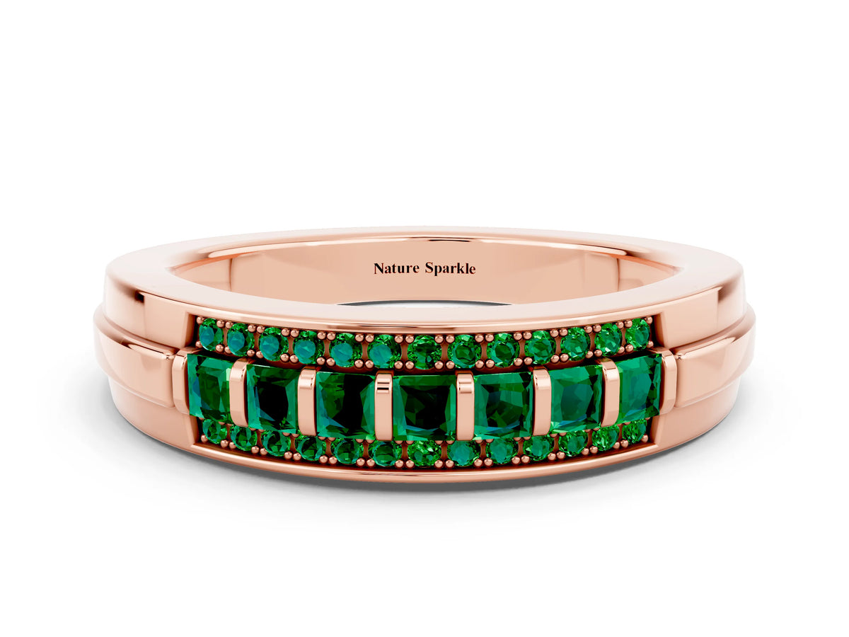 Princess Cut Emerald Bar-Set Pavé Band in Rose gold with Grooved Edge Detailing