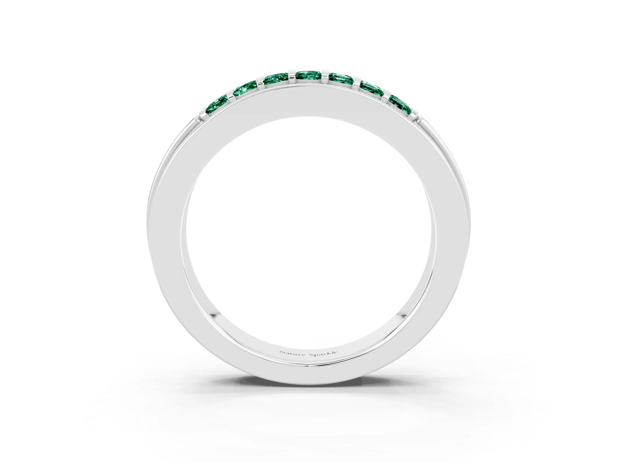 Princess Cut Green Sapphire Bar-Set Pavé Band in White gold with Grooved Edge Detailing_3