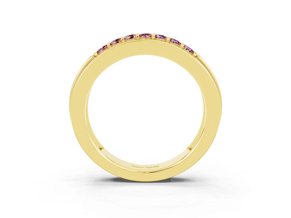 Princess Cut Morganite Bar-Set Pavé Band in Yellow gold with Grooved Edge Detailing_3