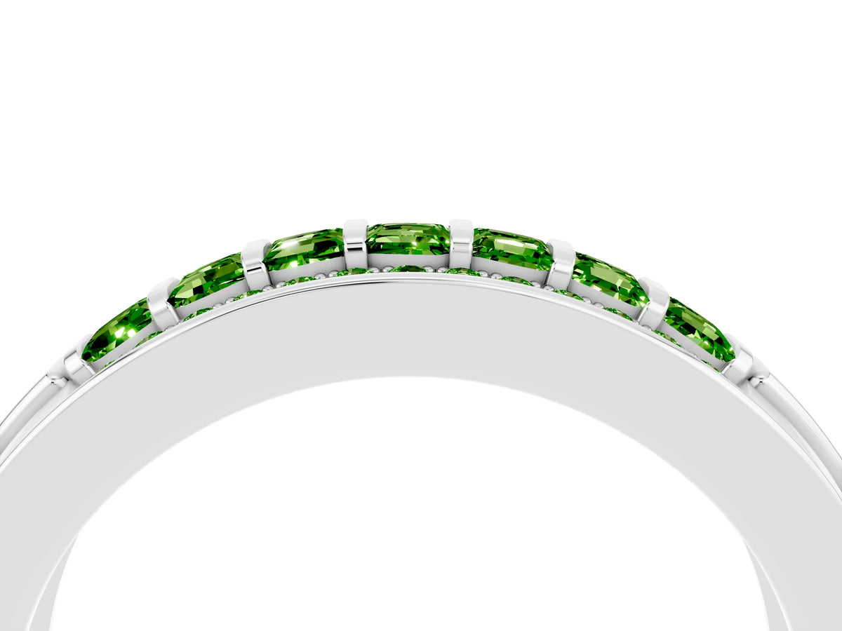 Princess Cut Peridot Bar-Set Pavé Band in Platinum with Grooved Edge Detailing_4