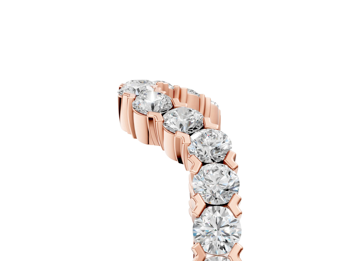 Rose gold V-Shaped Diamond Round Cut Pavé Band with Prong Setting_5