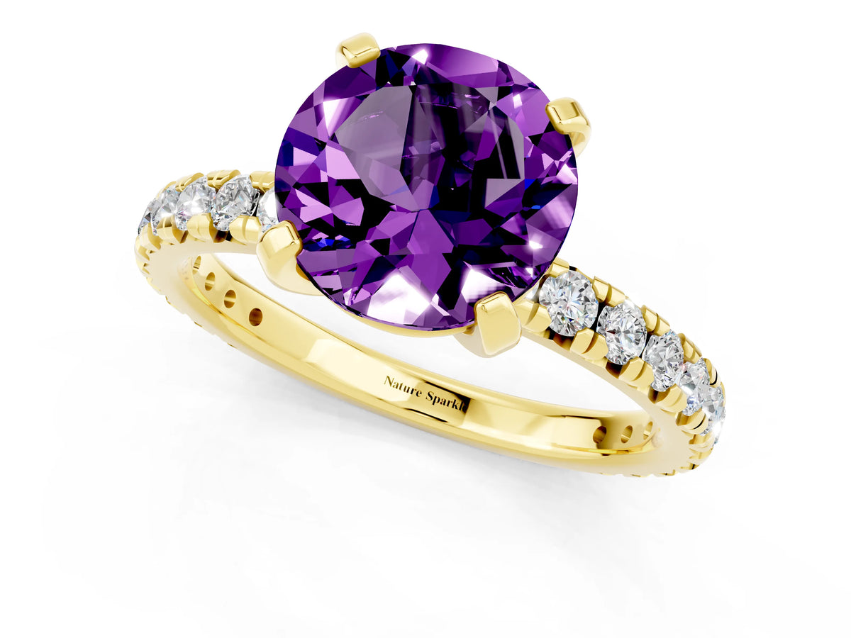 Round Cut Amethyst Pavé Solitaire Ring in Yellow gold with Round Pavé Band and Prong Setting_1