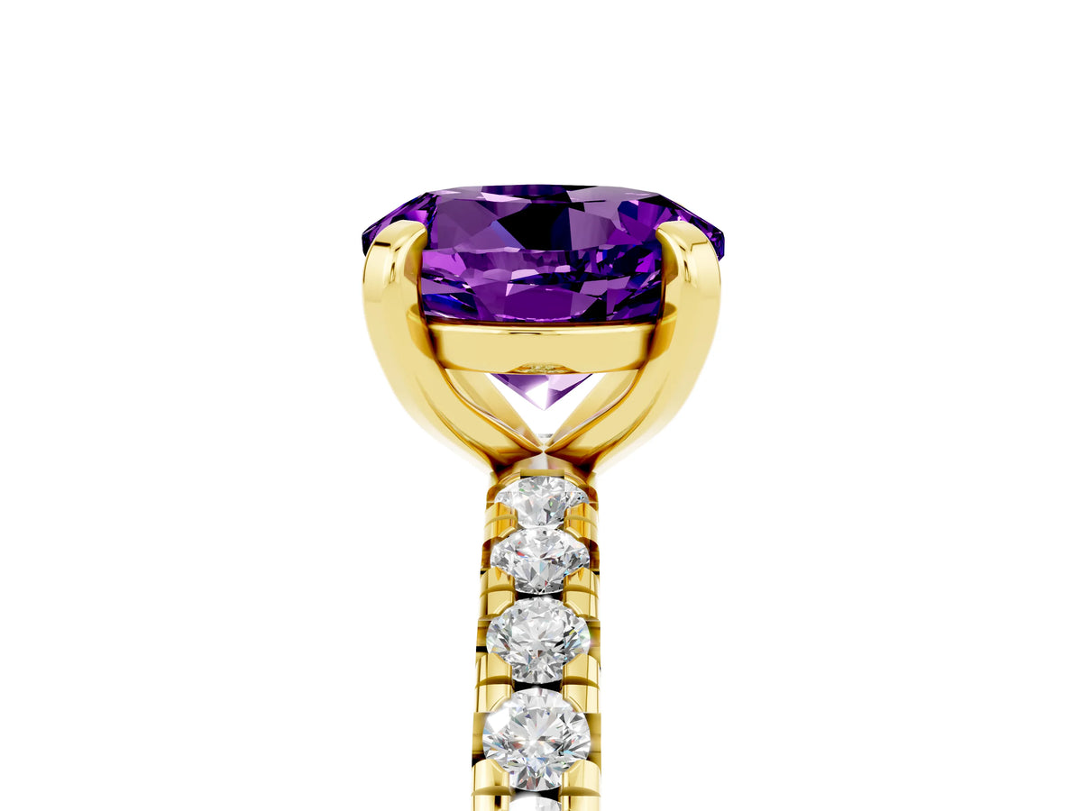 Round Cut Amethyst Pavé Solitaire Ring in Yellow gold with Round Pavé Band and Prong Setting_5