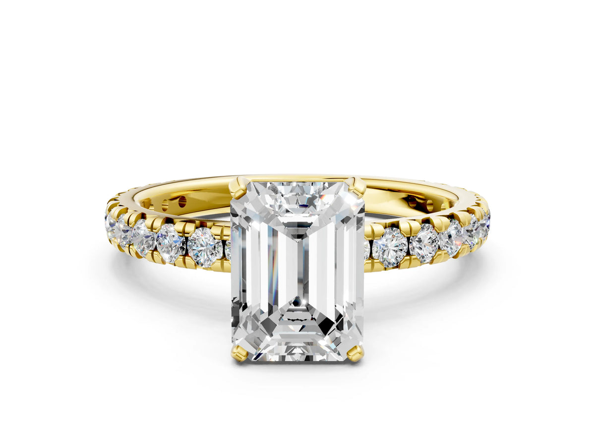 Round Cut Diamond Pavé Solitaire Ring in Yellow gold with Round Pavé Band and Prong Setting