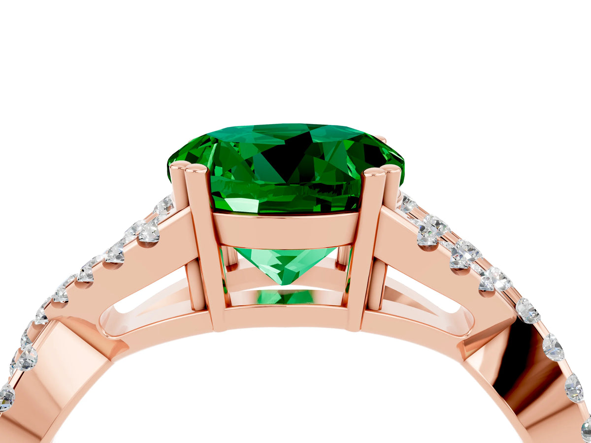 Round Cut Emerald Solitaire Ring in Rose gold with Interwoven Pavé Band and Prong Setting_4