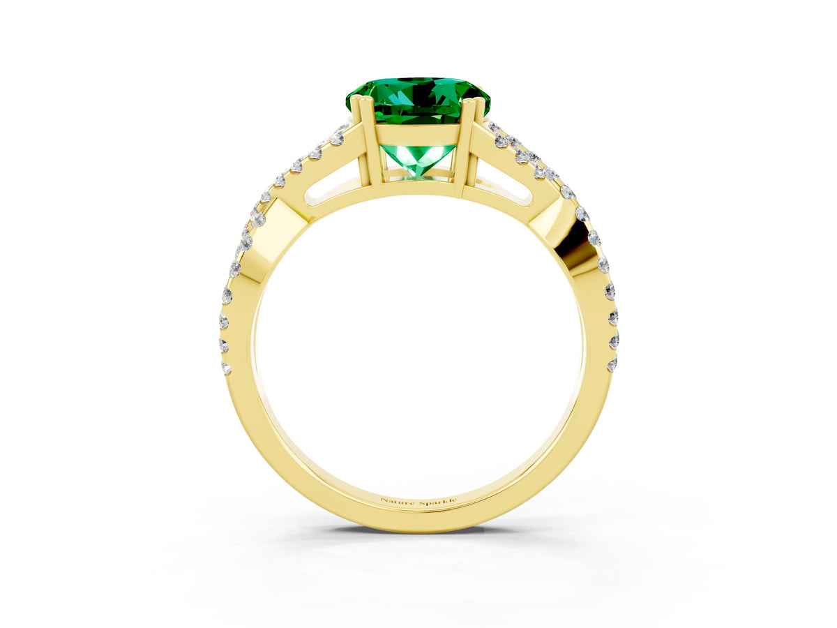 Round Cut Emerald Solitaire Ring in Yellow gold with Interwoven Pavé Band and Prong Setting_3