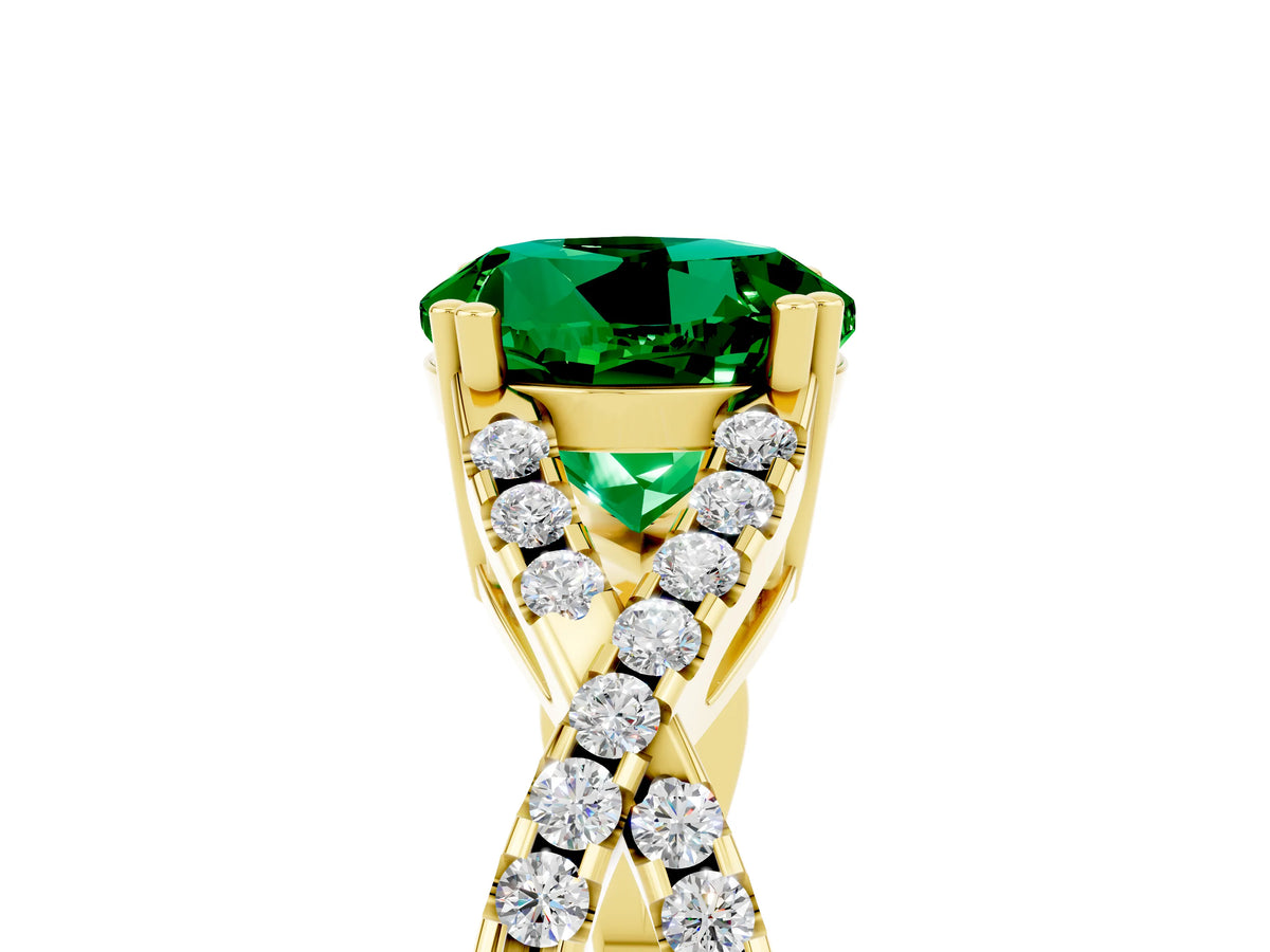 Round Cut Emerald Solitaire Ring in Yellow gold with Interwoven Pavé Band and Prong Setting_5