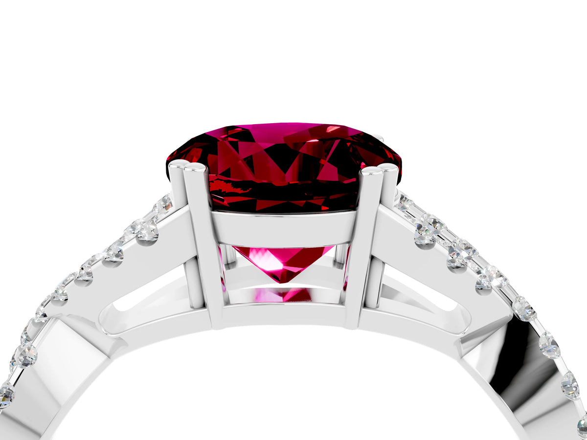 Round Cut Garnet Solitaire Ring in White gold with Interwoven Pavé Band and Prong Setting_4