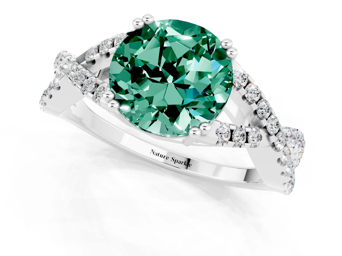 Round Cut Green Sapphire Solitaire Ring in White gold with Interwoven Pavé Band and Prong Setting_1