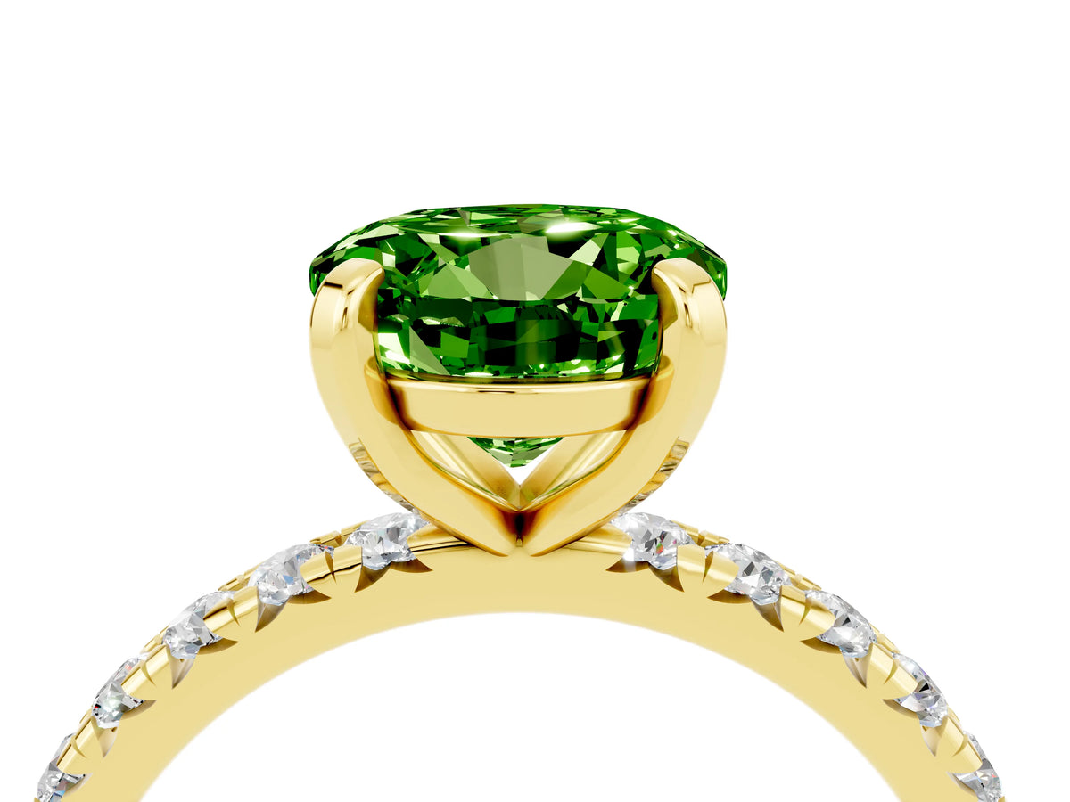 Round Cut Peridot Pavé Solitaire Ring in Yellow gold with Round Pavé Band and Prong Setting_4