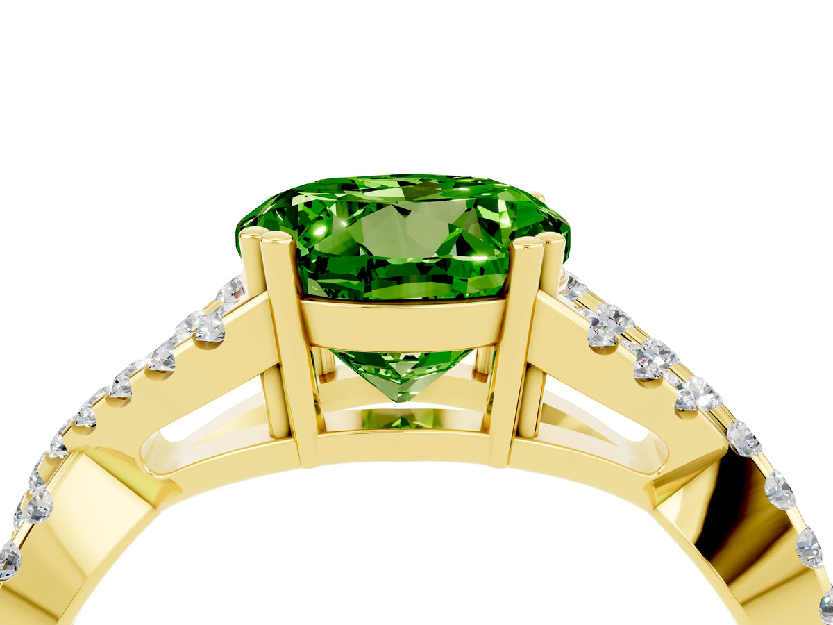 Round Cut Peridot Solitaire Ring in Yellow gold with Interwoven Pavé Band and Prong Setting_4