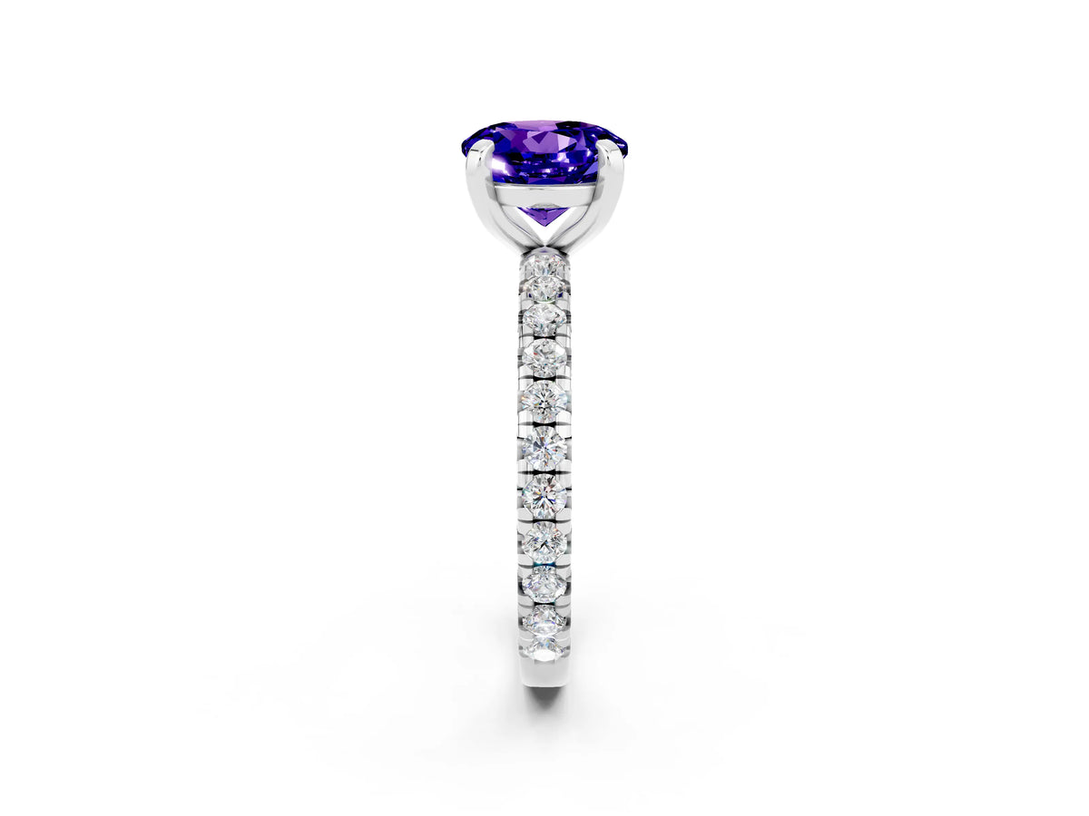 Round Cut Tanzanite Pavé Solitaire Ring in White gold with Round Pavé Band and Prong Setting_2