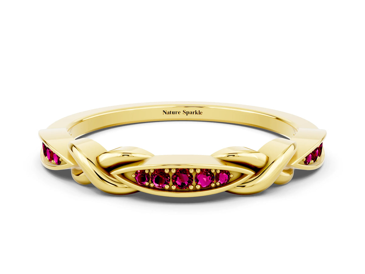 Twisted Marquise Garnet Pavé Band in Yellow gold with Shared Prong Setting